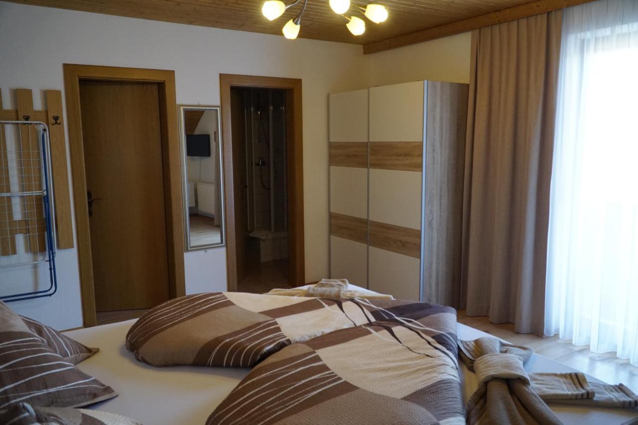 Pension-Ferienwohnung Rotar Faak am See Extérieur photo